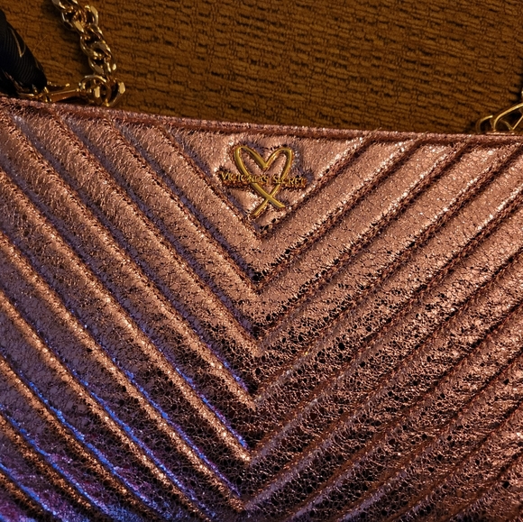 VICTORIAS SECRET NWOT Crossbody - Picture 2 of 3